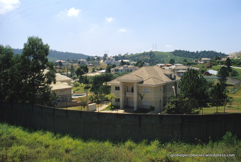 Een condominium in Alphaville, São Paulo
